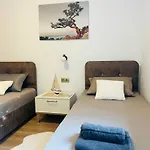 Detelina Bee Happy In Appartamento Burgas